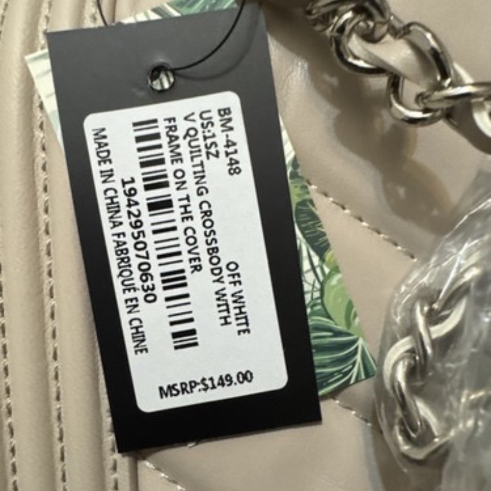 NWT Badgley Mischka V Quilted Crossbody Bag In Beige With Silver Hardware - Picture 8 of 8